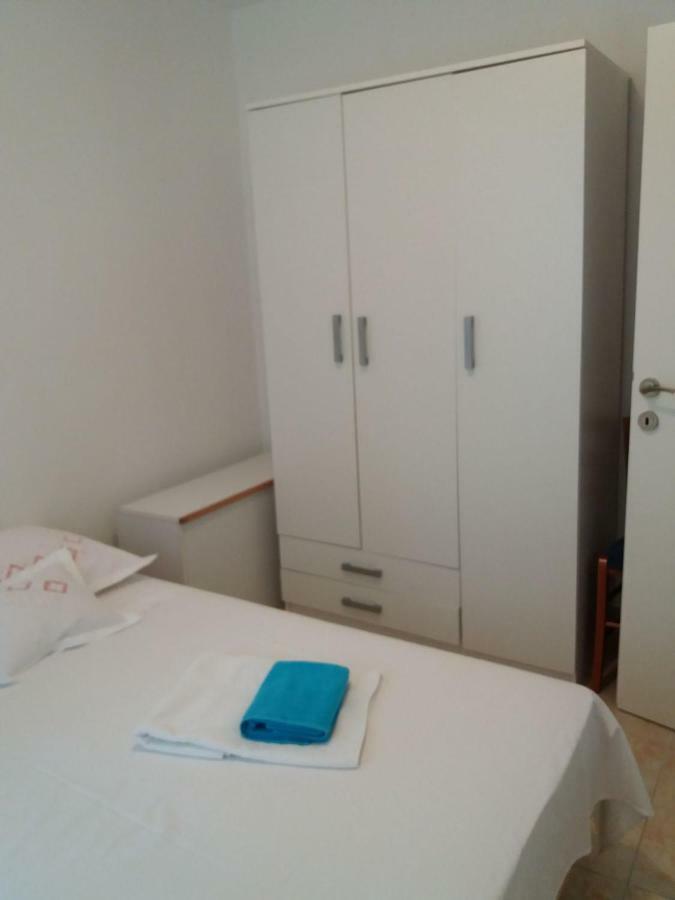 Apartment Fortuna Nečujam Buitenkant foto